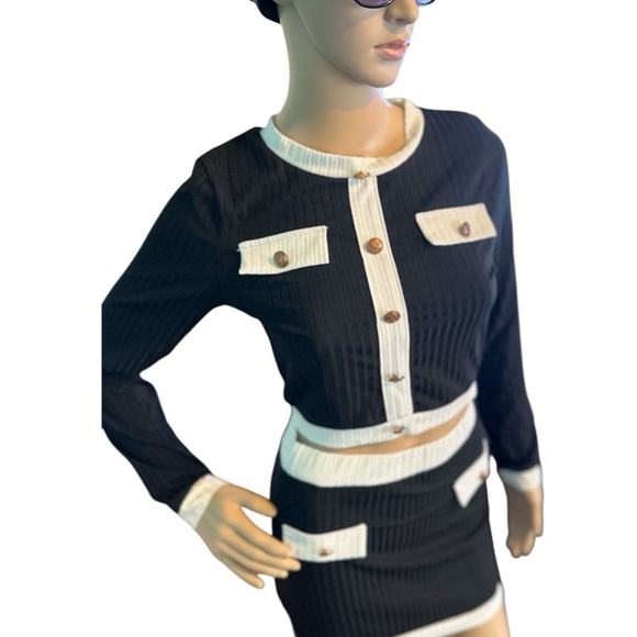 Chic Black and White Women's Skirt Set - Picture 5 of 6